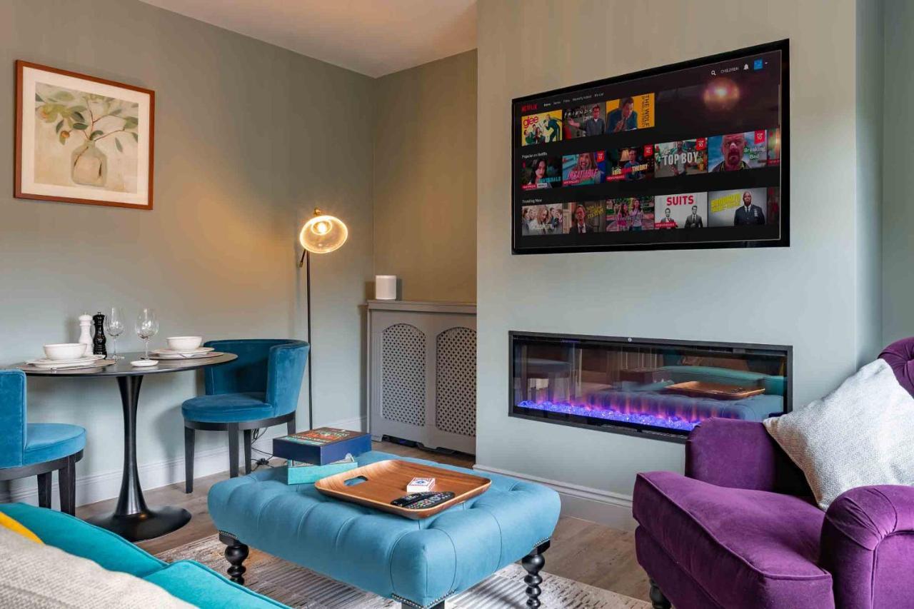 Beautiful Modern 1 Bedroom Apartment, City Centre Bath Bagian luar foto