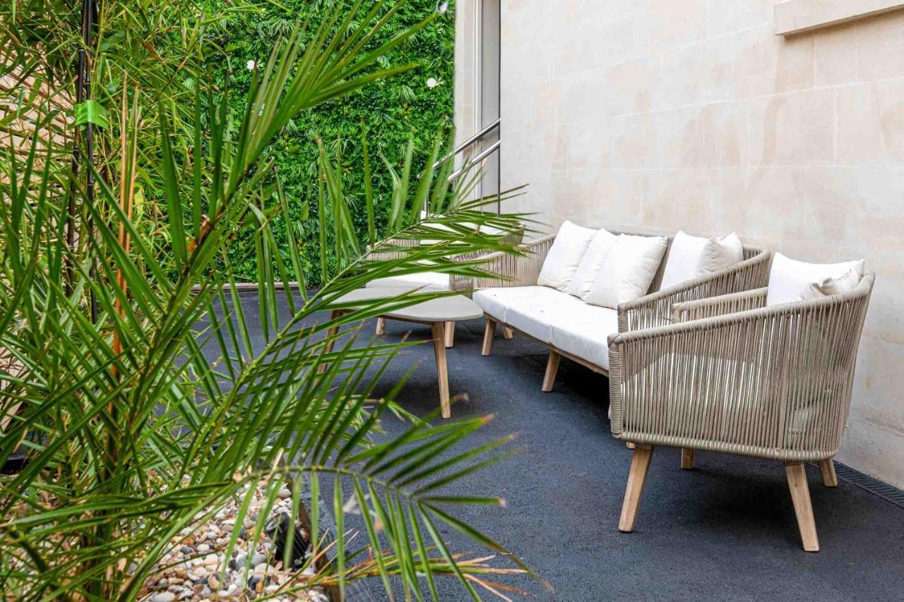 Beautiful Modern 1 Bedroom Apartment, City Centre Bath Bagian luar foto